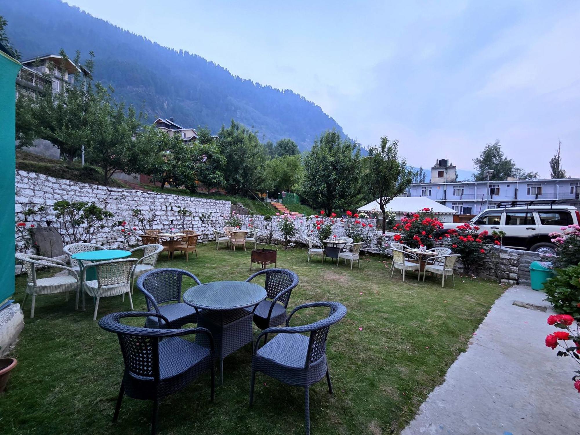 Hill River Resort By West Western Manāli Exteriör bild